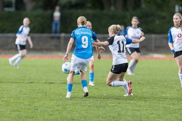 Bild 303 - wBJ VfL Pinneberg - Germania Schnelsen : Ergebnis: 15:1